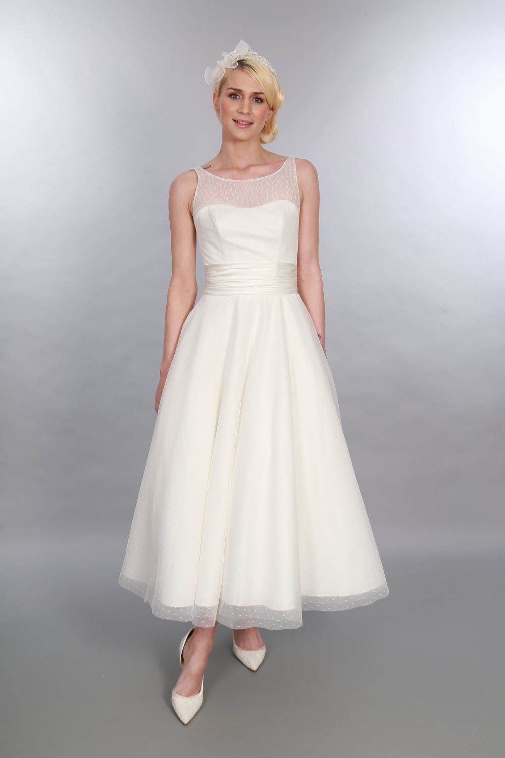 Discount Tea Length Vintage Polk Dot Tulle Short Wedding Dresses Sleeveless A Line Calf Length Informal 60s Bridal Gowns Custom Made Simple Wedding Dress Black And White Wedding Dresses From Totallymodest 52 65