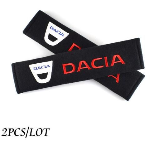 avec le logo Dacia