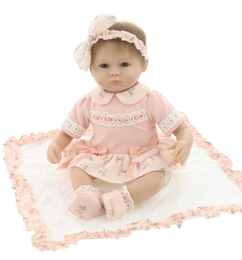 bebe poupee