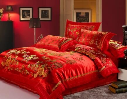 Luxurious Traditional Chinese Style Wedding Bedding Sets Red