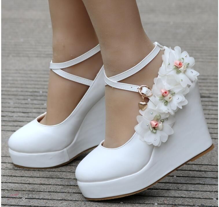 Acquista Scarpe Da Donna Taglia Grande Pendenza Fiori Stupendi Pendenza Impermeabile Con Plateau Cintura A Croce Fibbia A T Bocca Superficiale Tondo Capo Scarpe Da Donna A 44,36 € Dal Etrade168 | DHgate.Com