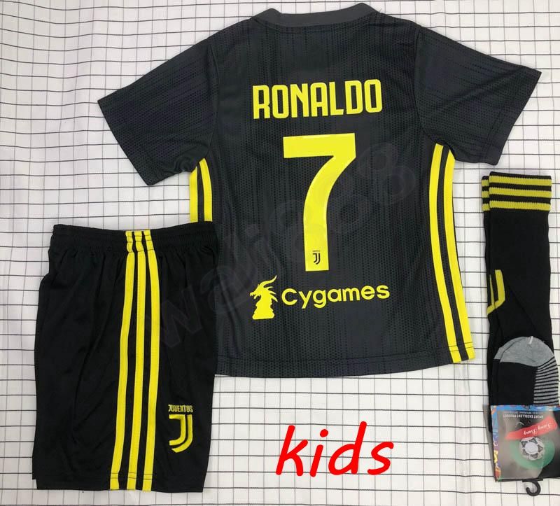 kids ronaldo juventus jersey