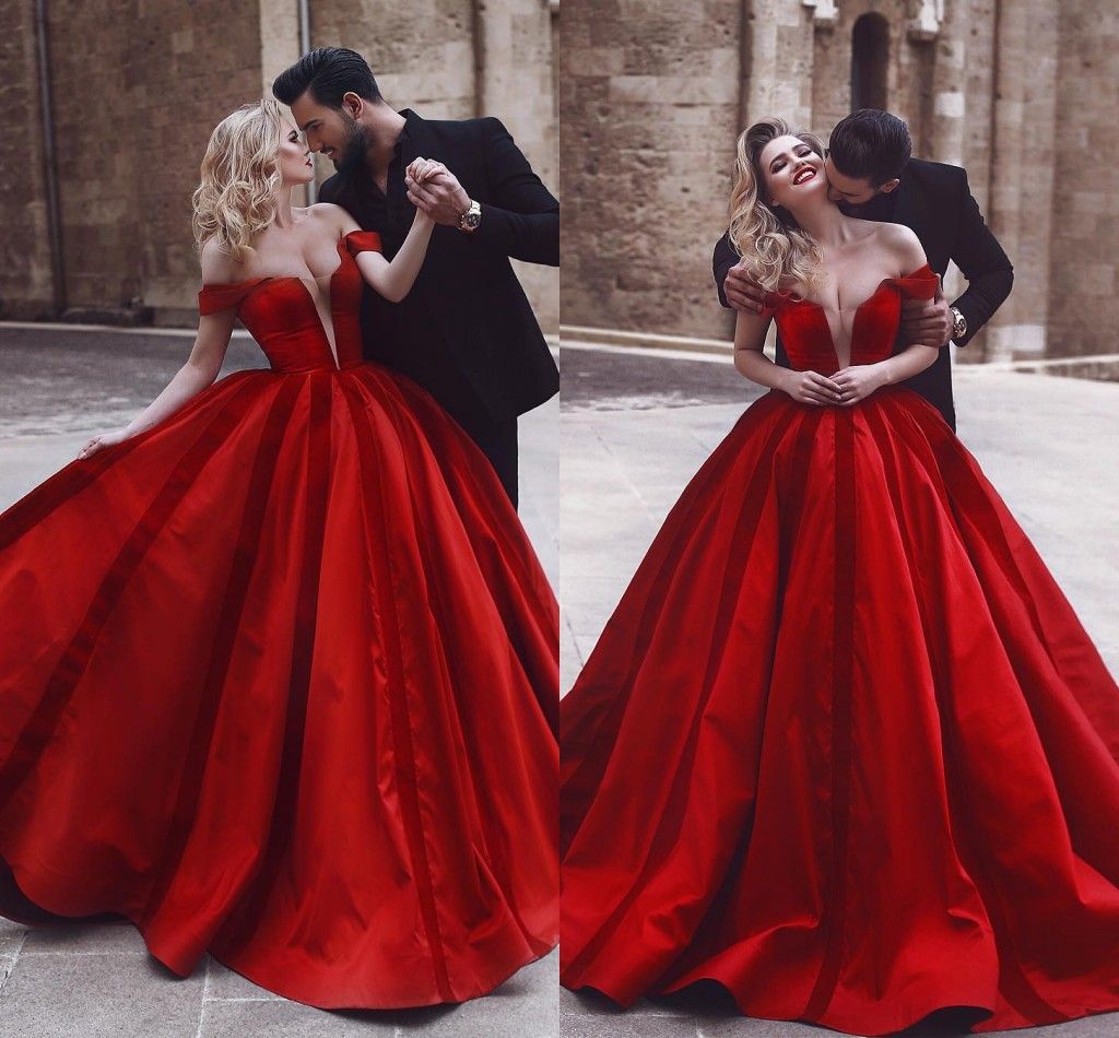 vestiti rossi eleganti