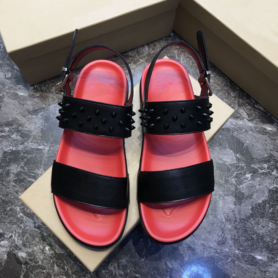 2018 Men Summer Red Bottom Sandals Outdoor Genuine Leather Sandals Rivets Fashion Mens Luxury 