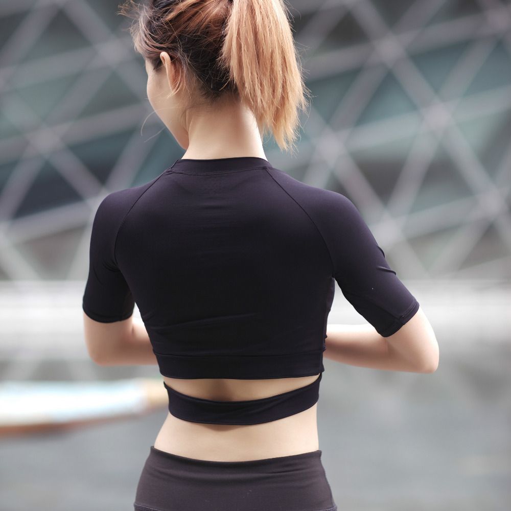 crop top running shirt