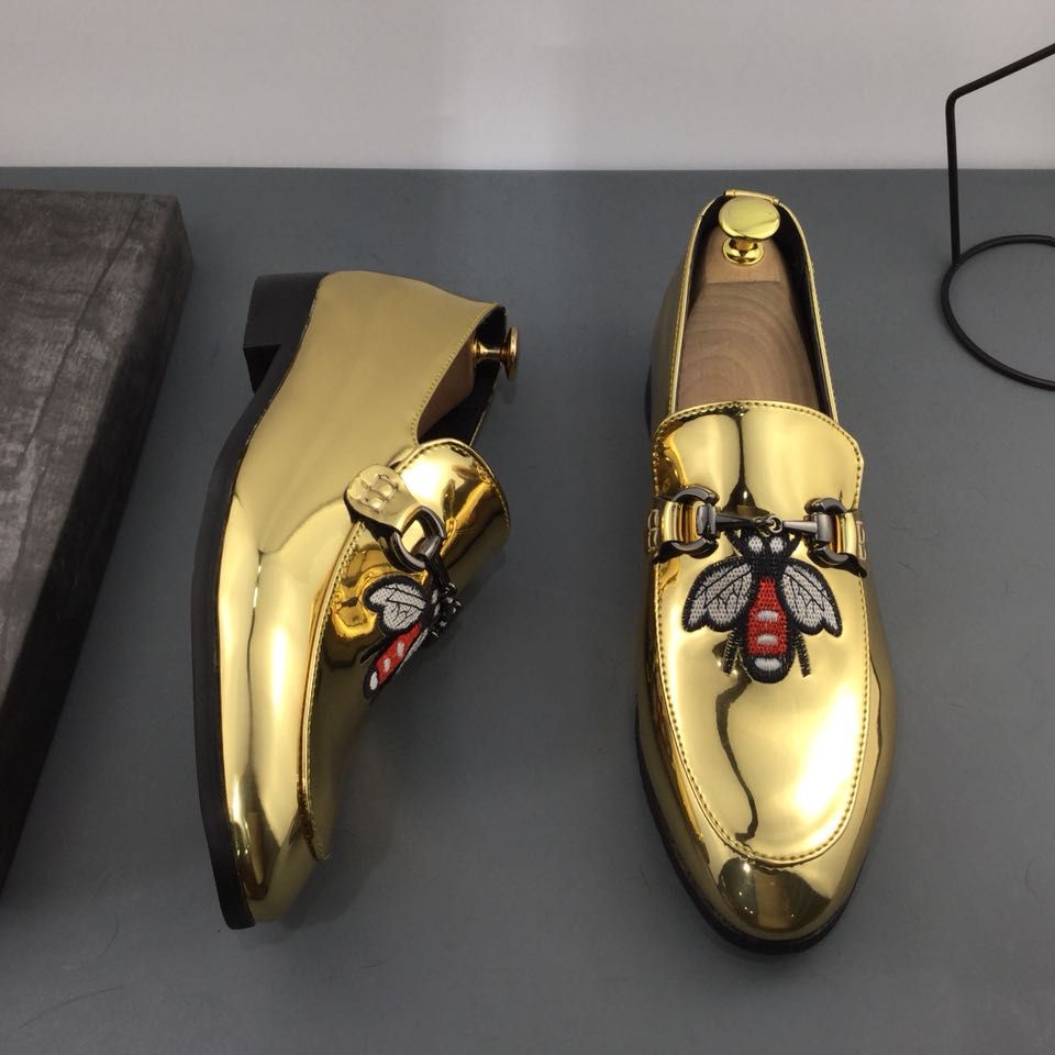 escarpins homme doré