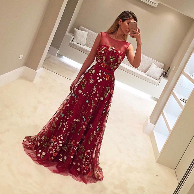 Vestidos largos de noche Vestido de flores de bordado sin mangas 2018 vestido formal de tul Vestidos largos de noche Vestido de flores de bordado sin mangas 2018 vestido formal de tul
