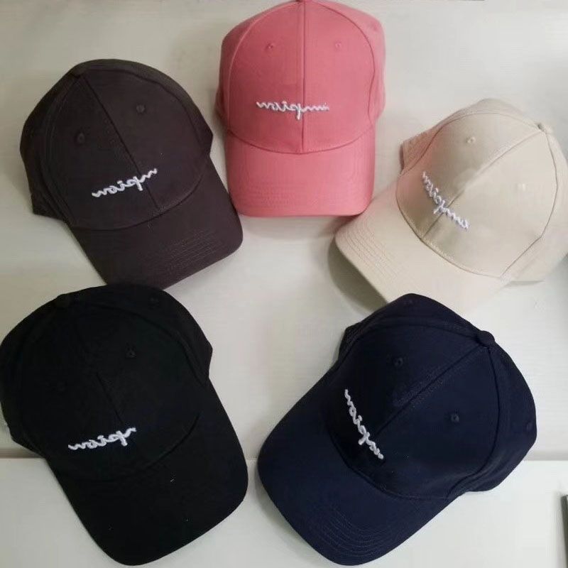 snapback and strapback hats