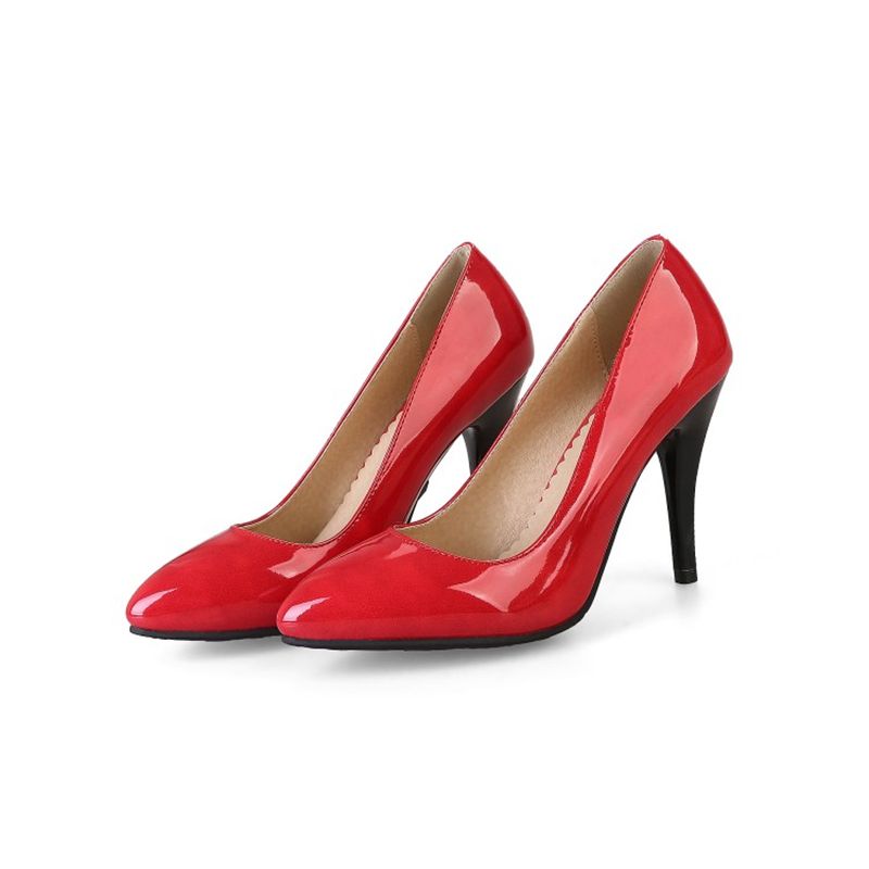 red pumps uk