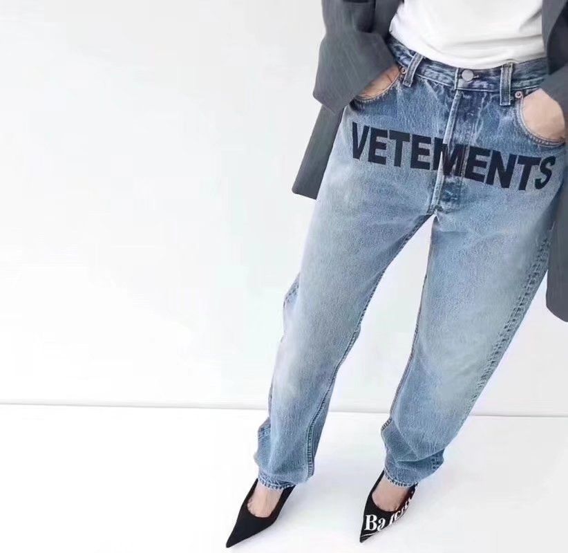 vetements embroidered jeans