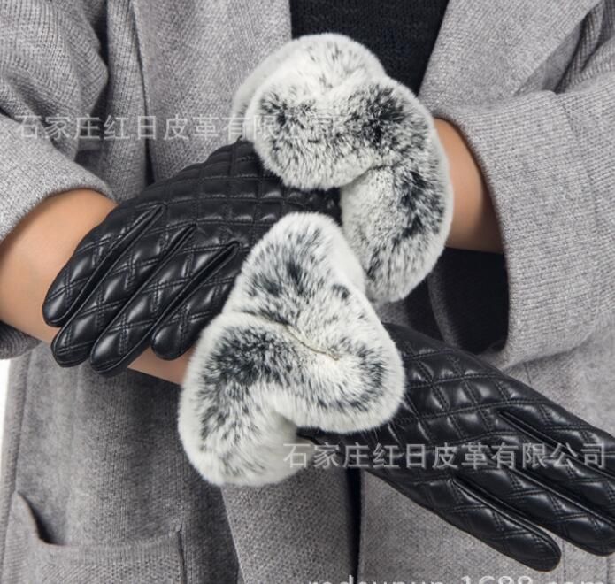 otter fur gloves