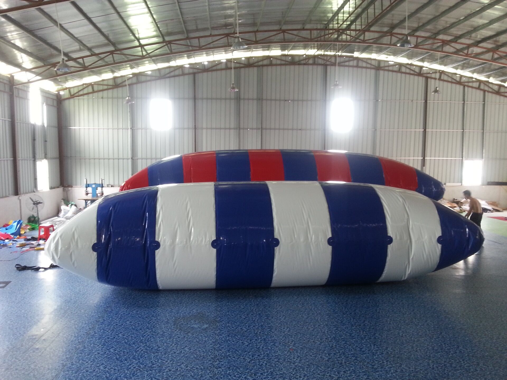 inflatable jumping pillow