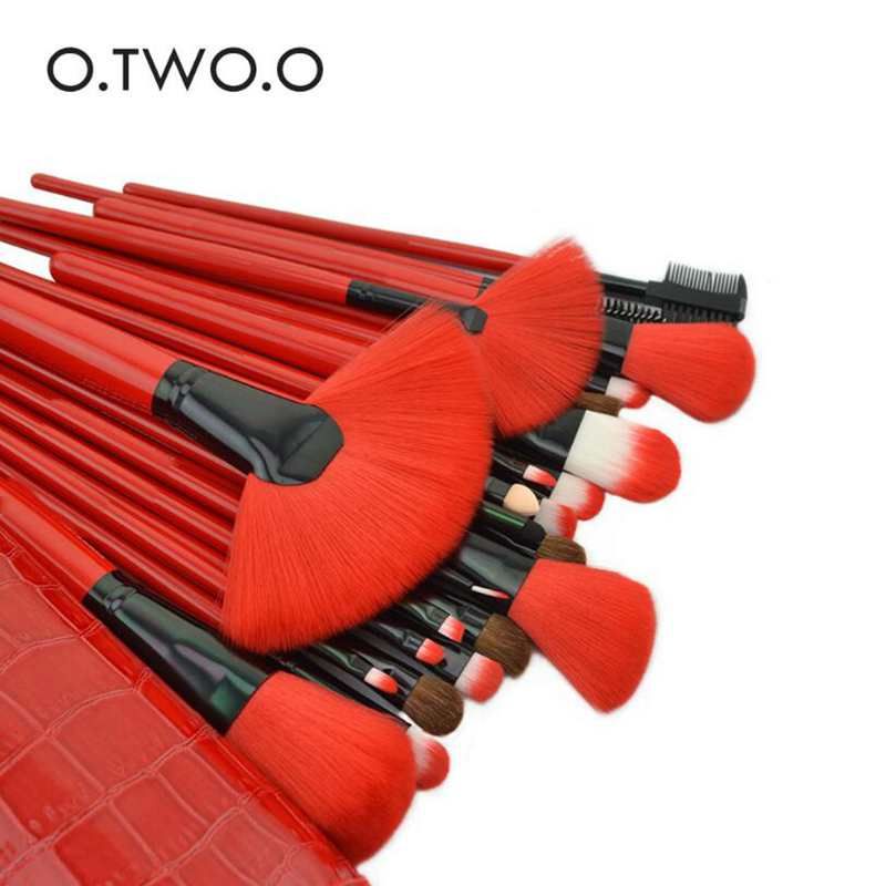 O.TWO.O Makeup Tools Professional Makeup Brushes Set With Red Long