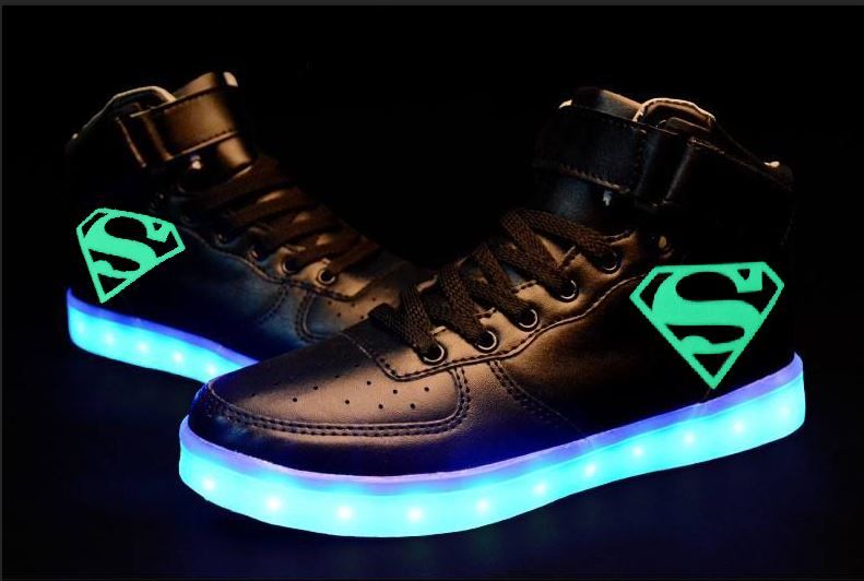 chaussure superman
