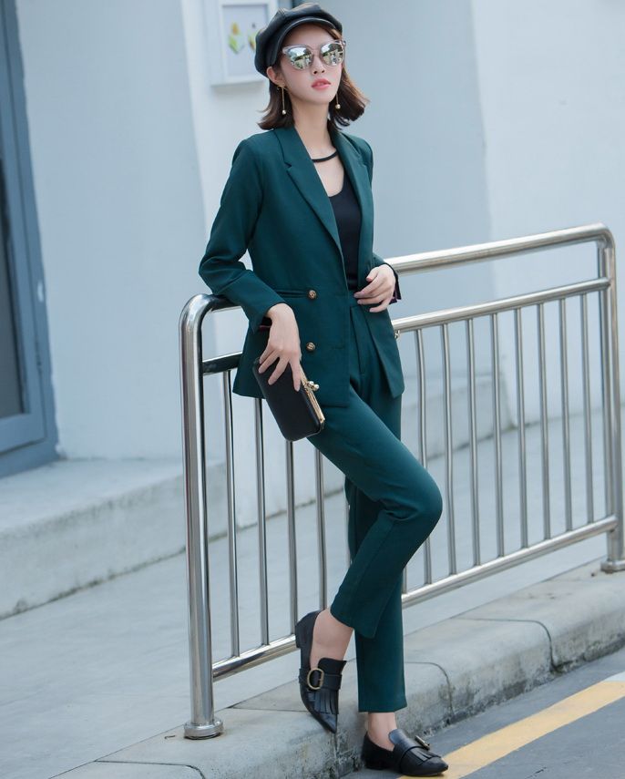 business woman attire 2018