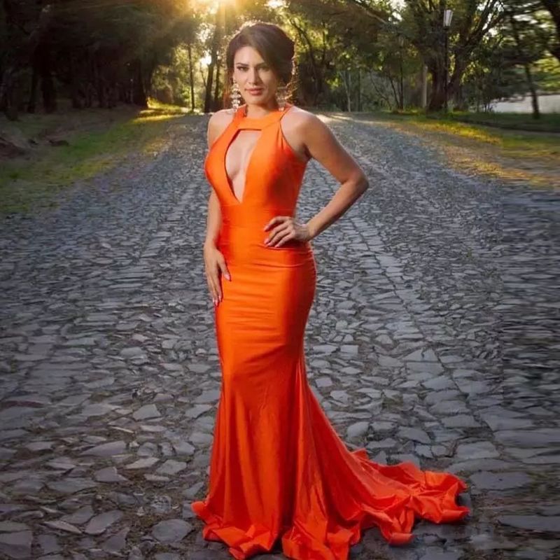 Compra Simple Naranja Sirena Vestidos De Noche Cuello Cuadrado Hueco Volver  Ojo De La Cerradura Cuello Vestido Formal Satén Barrido Tren Vestidos De  Fiesta Barato | Entrega Rápida Y Calidad | Es.Dhgate