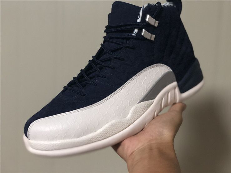 international flight 12s