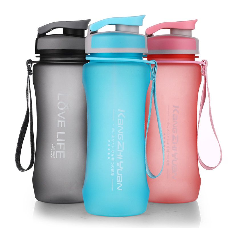 Takeya Tritan Wasserflasche 1,2 L – Auslaufsicher, Spülmaschinenfest, Mit Auslaufdeckel, Transparent