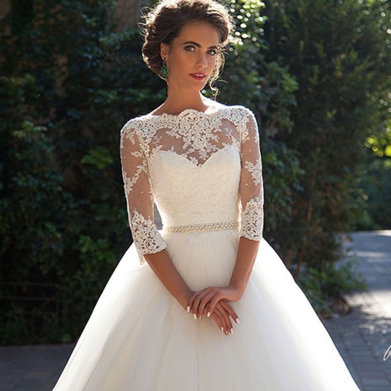 robe mariée col bateau dentelle