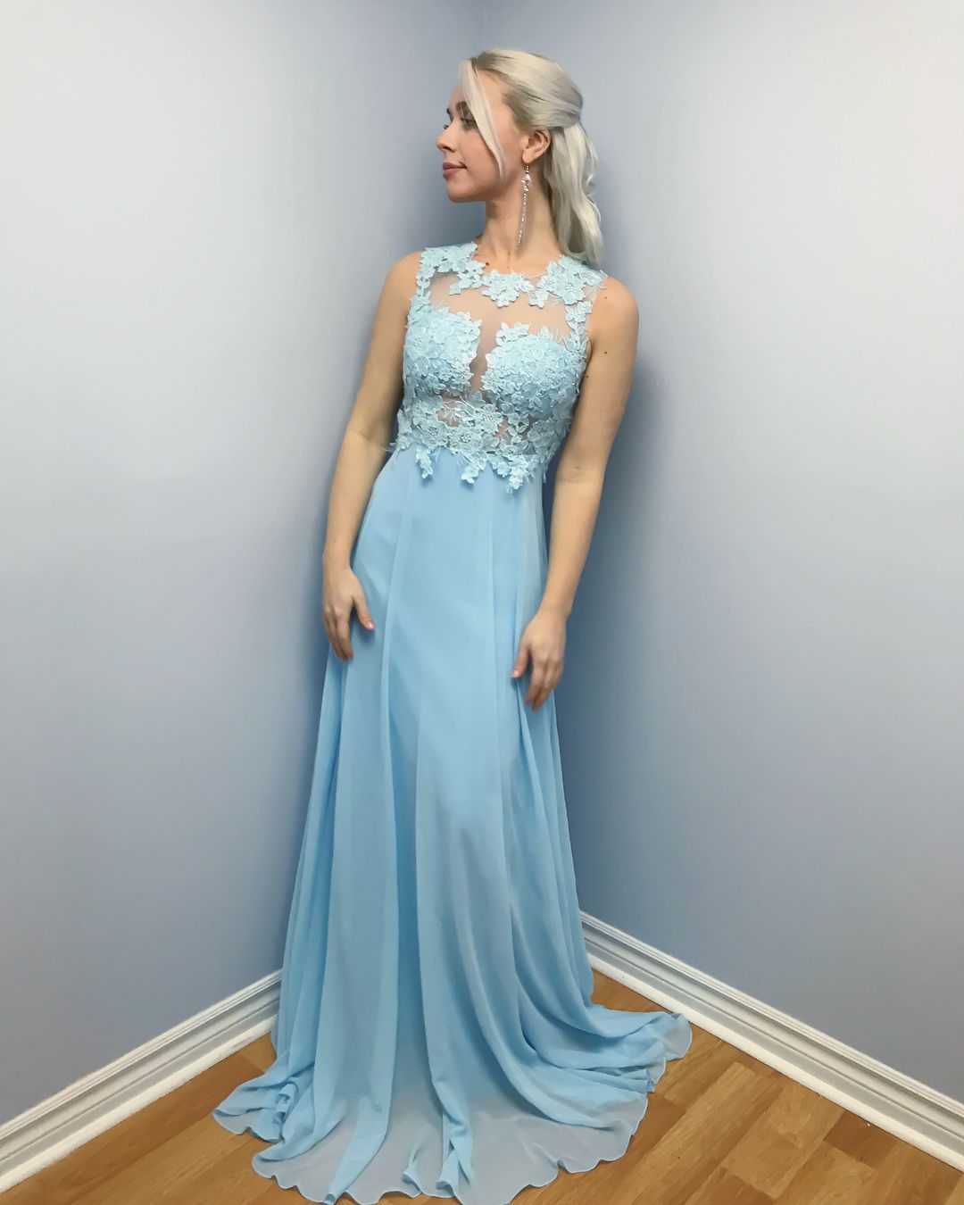 Compra Elegante Azul Cielo Vestidos De Noche Largos Con Encaje Joya Sin  Mangas De La Envoltura Vestidos De Noche Gasa Formal Mujeres Ocasiones  Especiales Vestidos De Baile Barato | Entrega Rápida Y