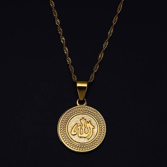 pendant necklace