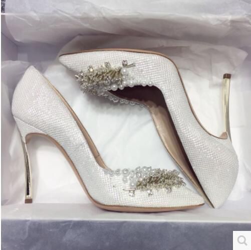 white wedding shoes for bride