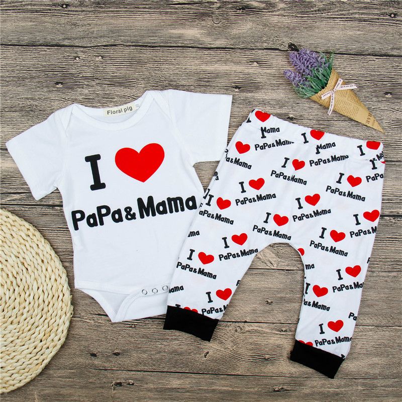 2018 Nuevo conjunto de ropa para bebé niño para I LOVE PAPA MAMA Mameluco + Pantalones 2PCS Día la madre Trajes para el día del niño Ropa para niños Conjunto