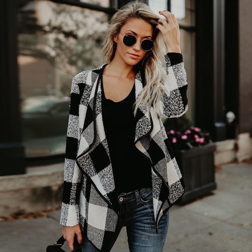 casaco feminino preto e branco