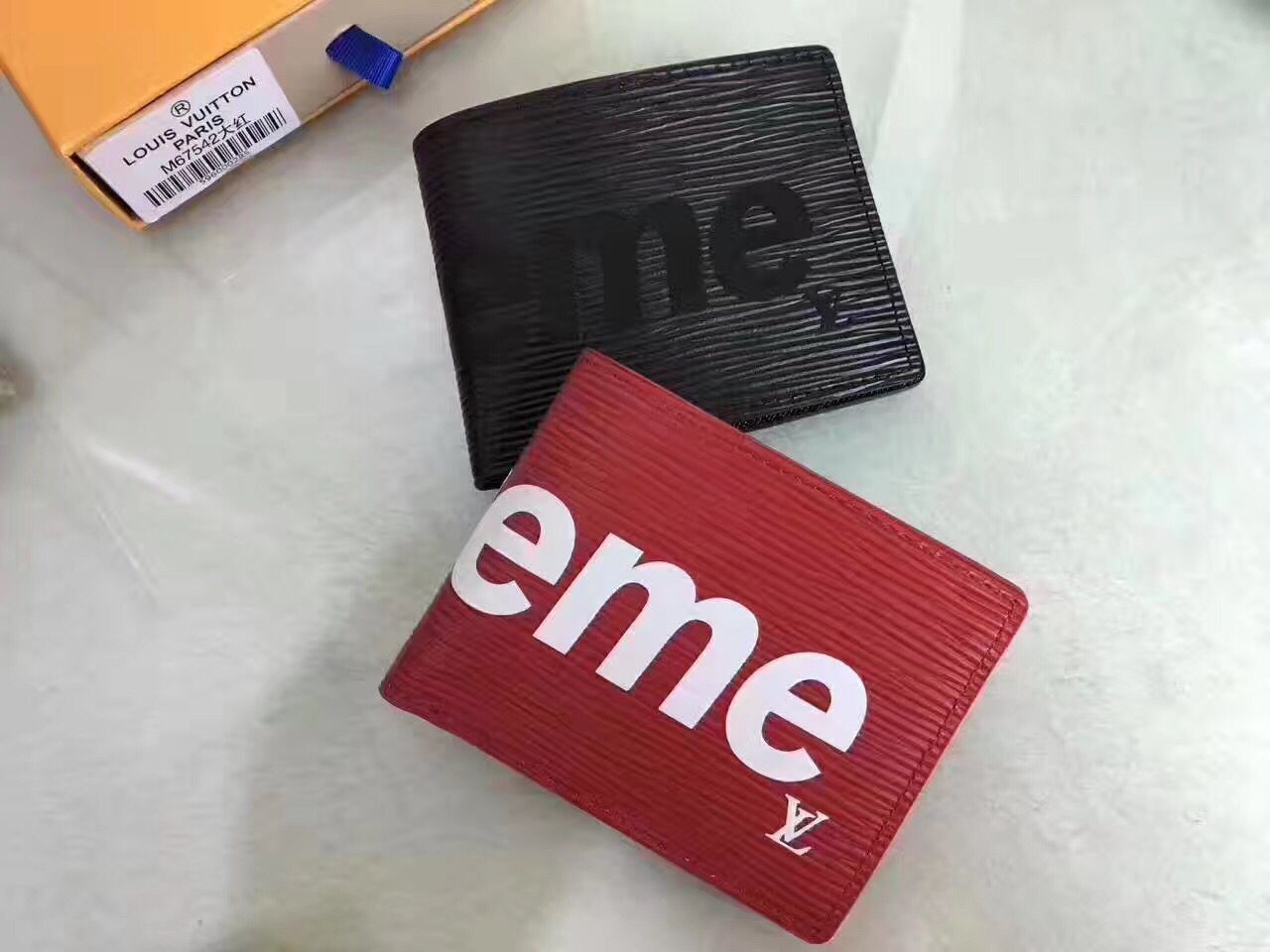 LV Supreme Wallet : r/DHgate