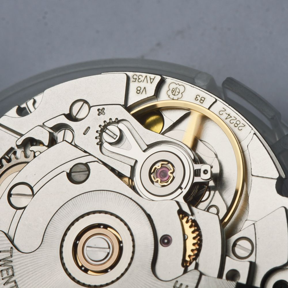  [Postez ICI les demandes d'IDENTIFICATION et RENSEIGNEMENTS de vos montres] - Page 24 RBVaSVsA4MCAYUFsAAmpetlkOFE004