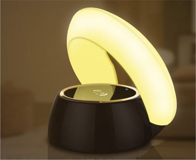 2020 Good Quality 10w Led Lamp Qi Wireless Charging Pad