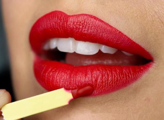 Acheter Lipstickc Rouge à Lèvres Cosmétiques Rouge Rouge Cerise Noir Rouge Velours Beauté Américaine Maquillage Charme Durable étanche 6 Couleurs De