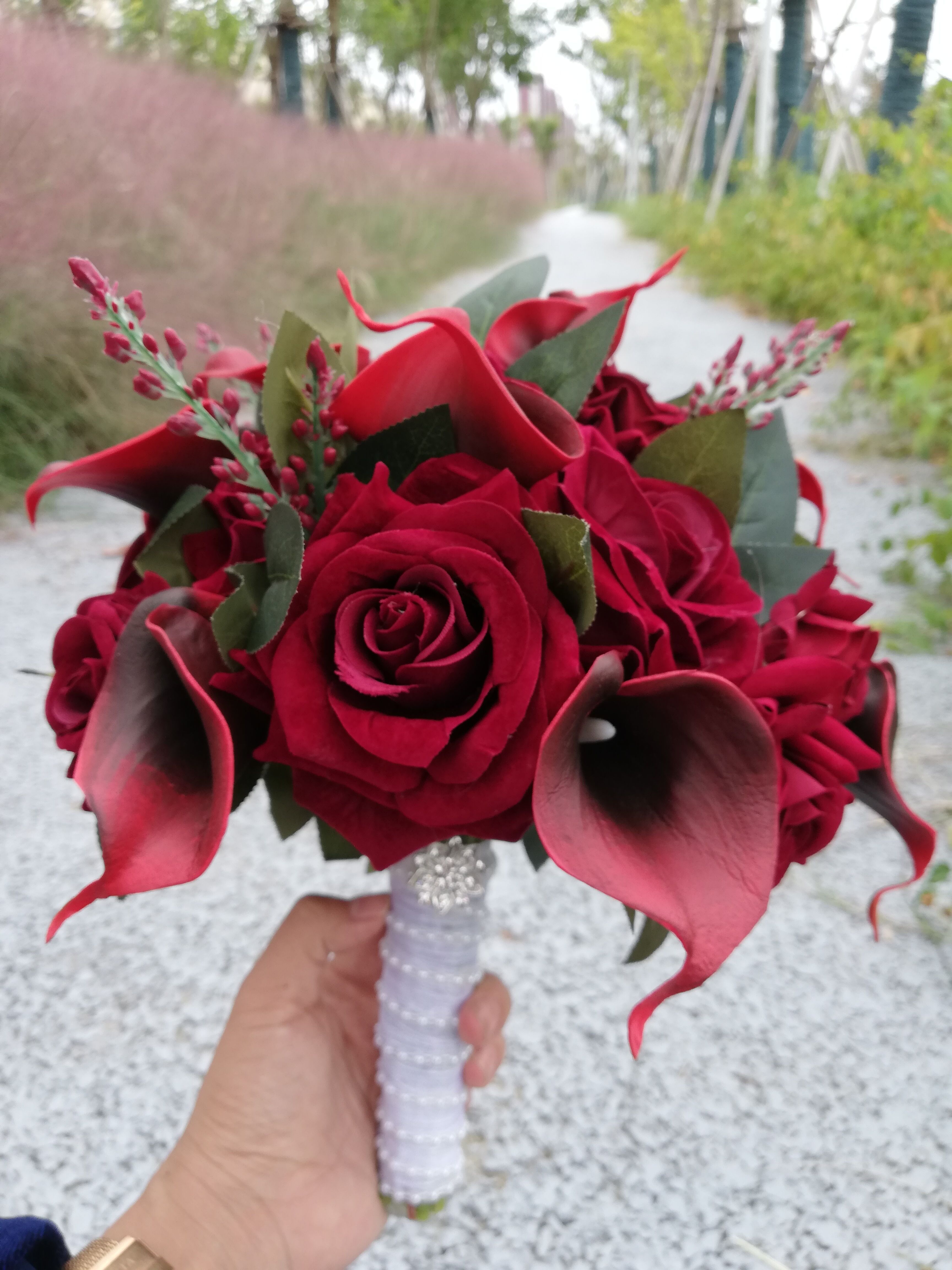 2018 Round Burgundy Wedding Flowers Artificial Black Core Calla