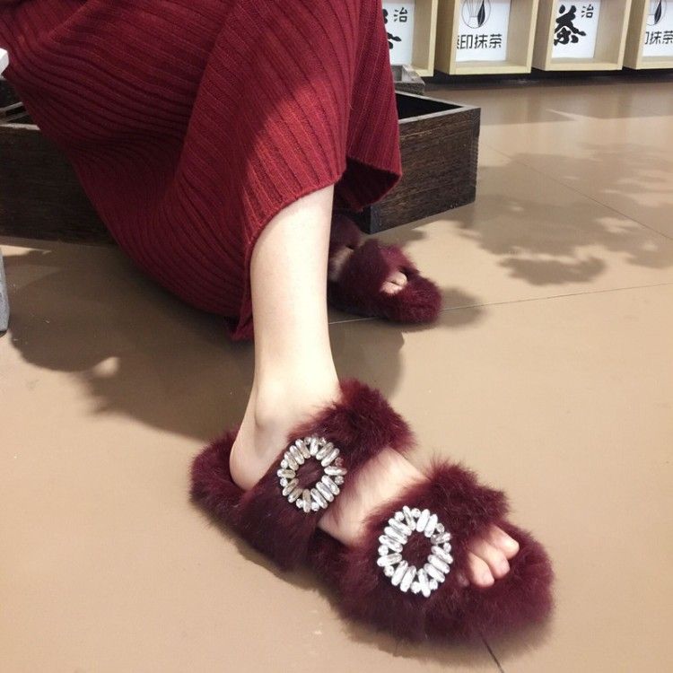 trending slippers for ladies