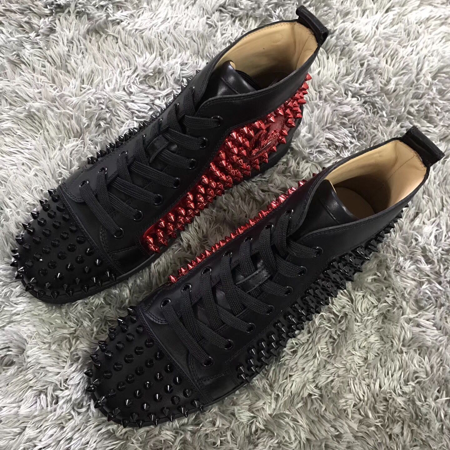 black and gold red bottoms mens