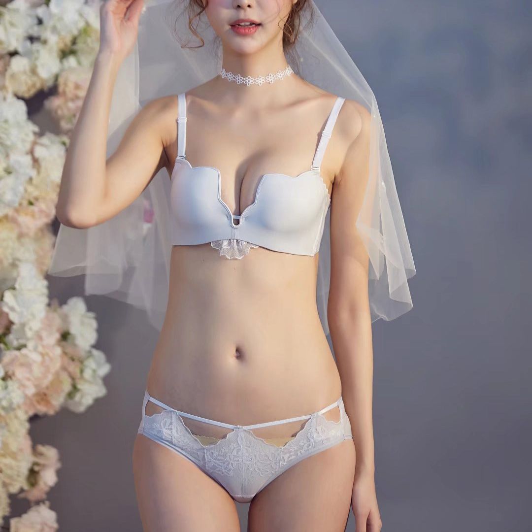 Compra Ropa Interior Sin Costuras Hueca Pequeña Profunda V Cuello Profundo  Empuja Hacia Arriba Las Mujeres Sistema Atractivo Del Sujetador De Encaje A  Cabo La Belleza De Vuelta Paquete Establece W Trajes