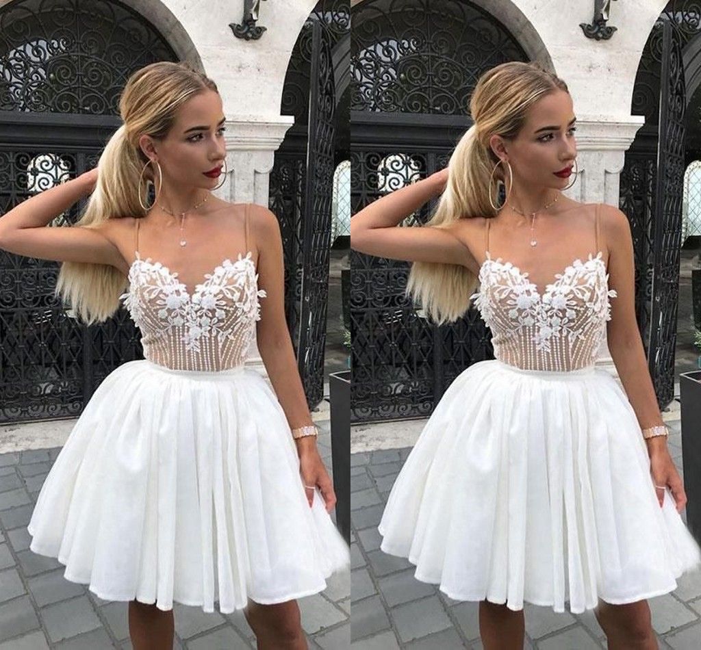 Acheter Perles De Luxe Dentelle Robes De Bal Courtes Robe De Soiree Spaghetti Sweetheart Robe De Bal Robe De Soiree De Cocktail Robes De Soiree Robe Pas Cher De 56 65 Du