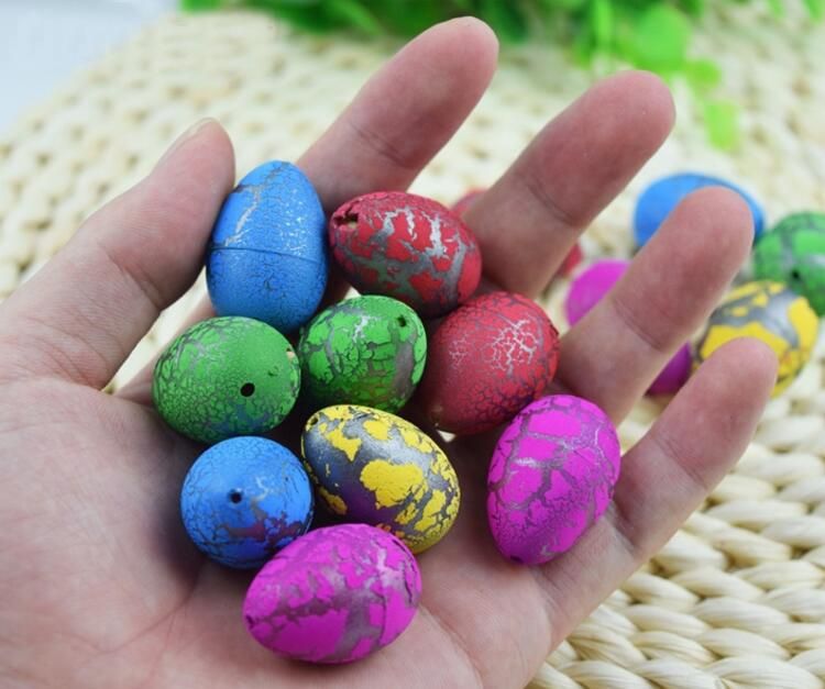 huevos que se meten en agua y sale un dinosaurio
