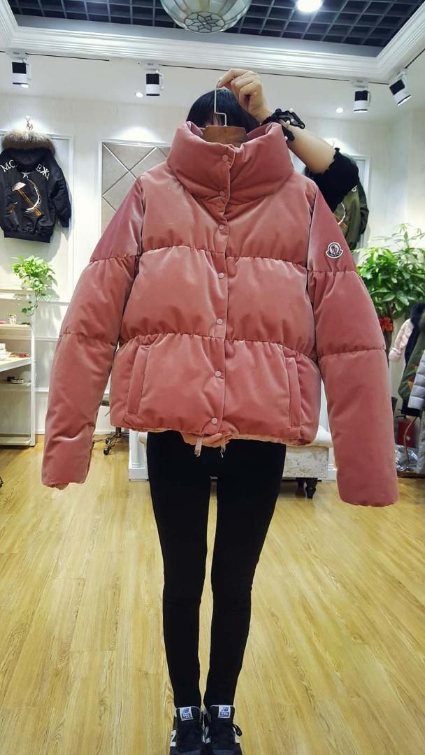 Großhandel 2018 Korean Dicke Warme Daunenjacke Vintage Samt Daunenmantel Schnee Winter Kleidung Kurze Outwear Hohe Qualität Rosa Blau Von Cadly, Großhandel 2018 Korean Dicke Warme Daunenjacke Vintage Samt Daunenmantel Schnee Winter Kleidung Kurze Outwear Hohe Qualität Rosa Blau Von Cadly,