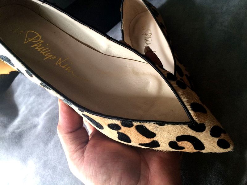 leopard print pointed flat shoes