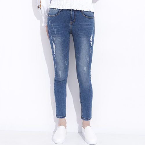 calça capri rasgada