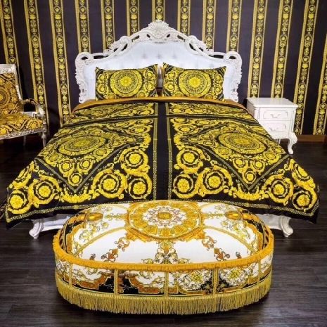 High End Luxury Royal French Italy Design Rococo Print Medusa