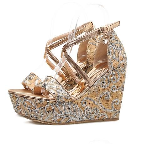 sandali con zeppa 34