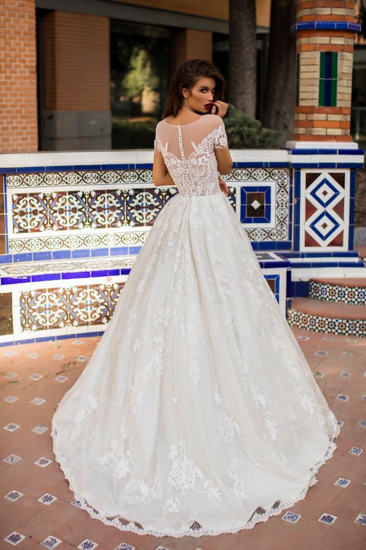 dresses for an evening wedding reception