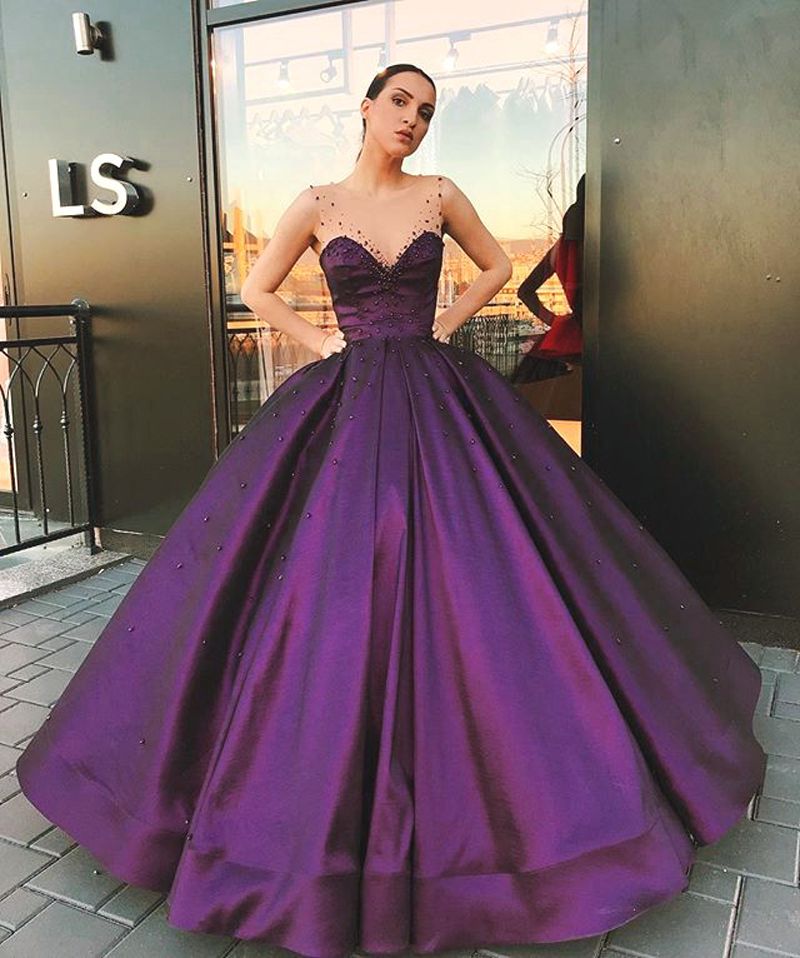 2018 Purple Quinceanera Illusion Sheer Scoop con cuentas mangas Corsé largo Prom Vestidos