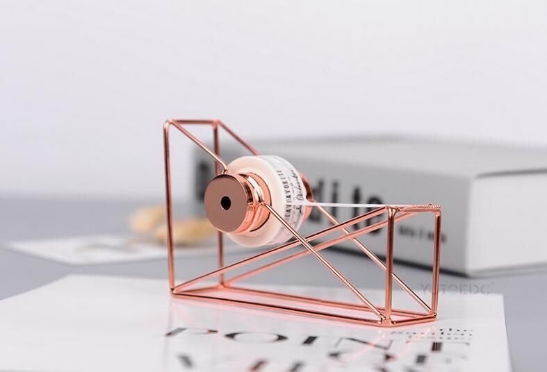 tape dispenser with cutter