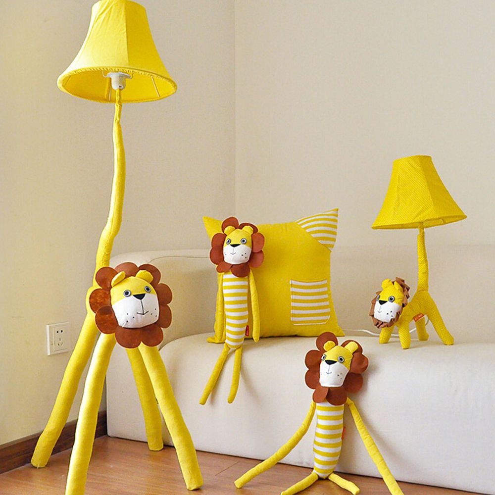 2020 High Quality Led Yellow Lion Kids Floor Lamp Cartoon Decor