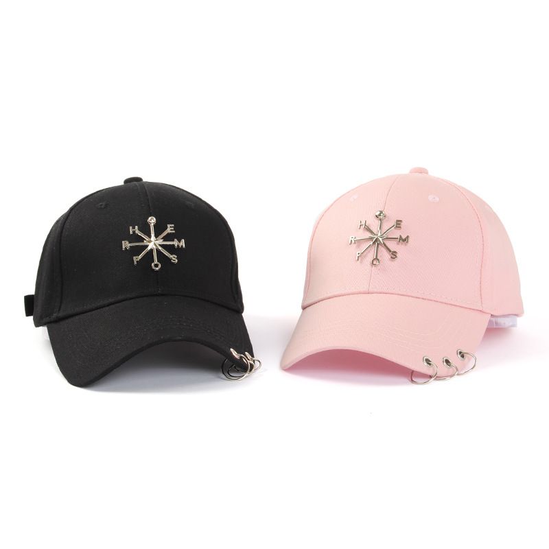 Acquistare Berretto Da Baseball Uomo E Donna Primavera Ed Estate Con  Ciondolo A Forma Di Cappello A Tre Anelli Economico | Consegna Veloce E  Qualità | DHgate Italy