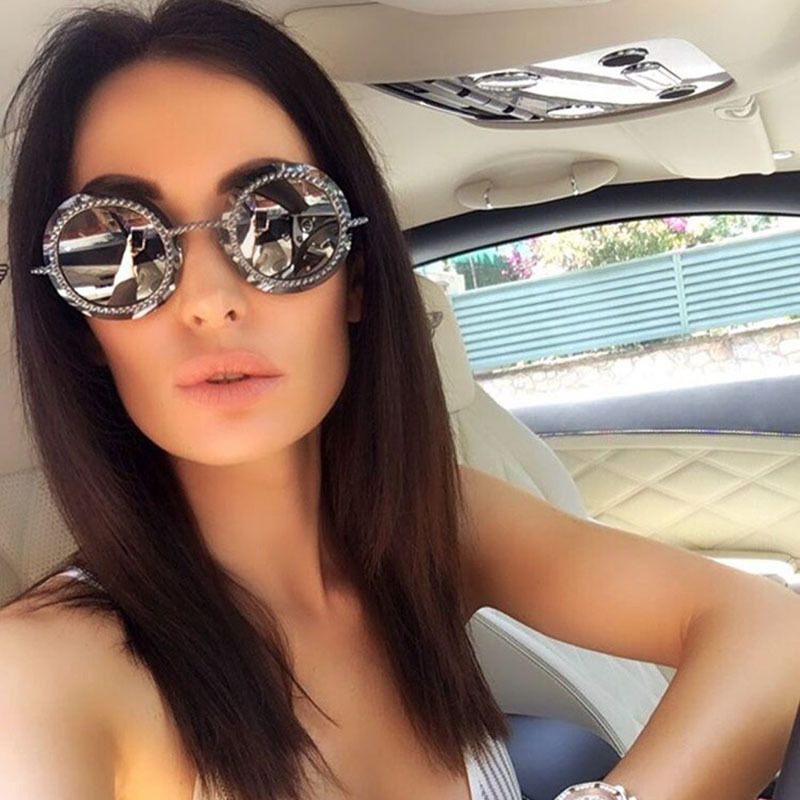 Acquistare 2018 Occhiali Da Sole Con Strass Senza Montatura Donne Occhiali  Da Sole Vintage Rotondi Donna Retro In Vetro O Donna Oculos De Sol Feminino  D D18102305 Economico | Consegna Veloce E