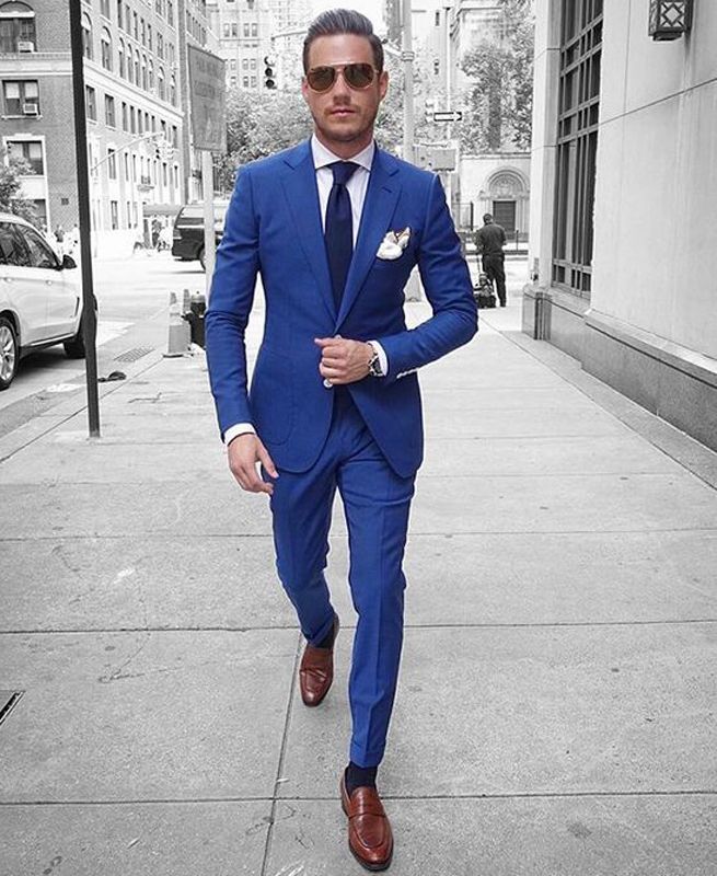 Independiente total pereza 2018 moda alta calidad Royal Blue Men trajes de negocios con pantalones  traje de novio traje